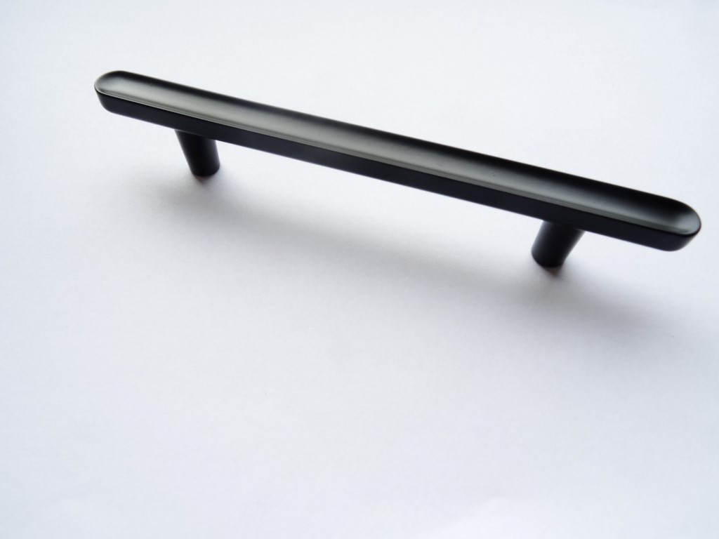 uchwyt meblowy c-133 czarny mat 