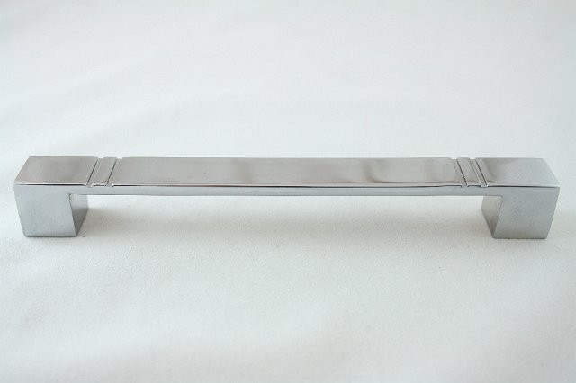 Uchwyt meblowy  UN4904, 128mm, chrom, gamet
